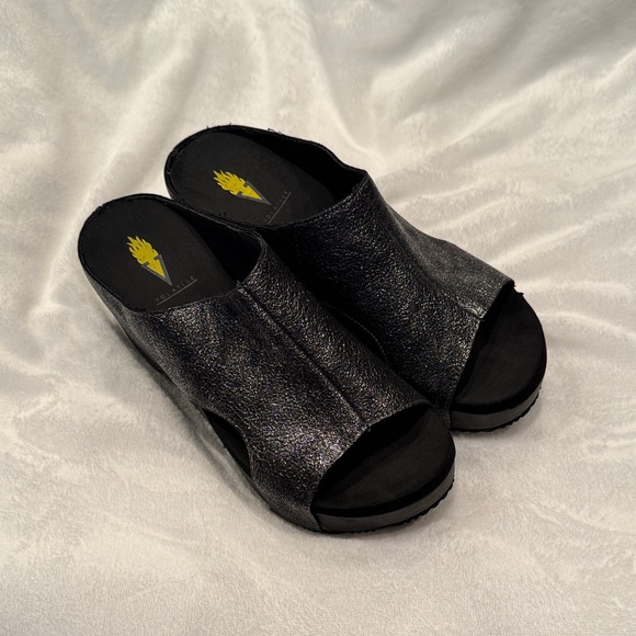 Volatile Shoes - Volatile Shimmering Black Mules